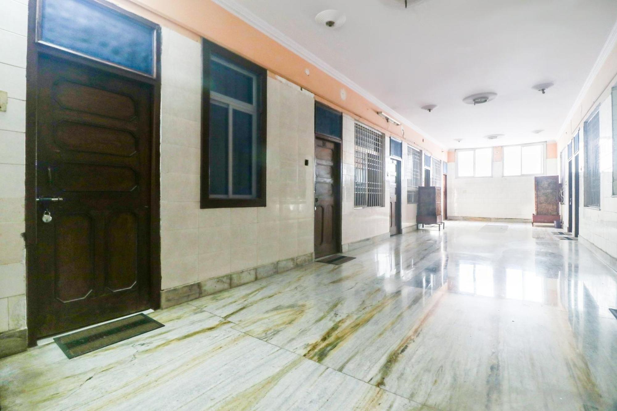 فندق سبوت أون 43285 أناند بهوان Alīgarh المظهر الخارجي الصورة